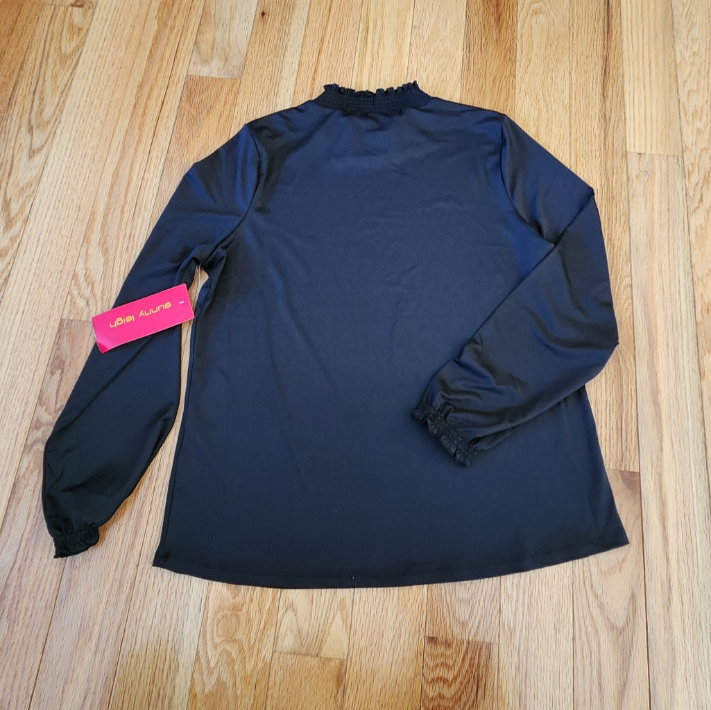 Black Top Nwt!